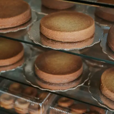 Plain tea cakes